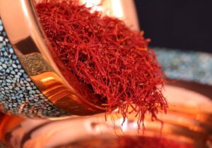 توسعه کشت زعفران اقتصاد مقاومتی را تقویت می‌کند