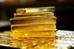 طلای جهانی در قله ایستاد