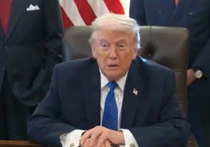 ادعای ترامپ: امیدواریم با ایران به توافق برسیم