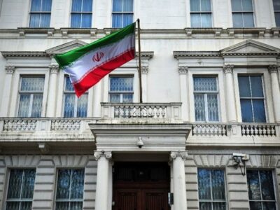 انتقاد شدید عراقچی از قصور دولت انگلیس در حفاظت از امنیت سفارت ایران