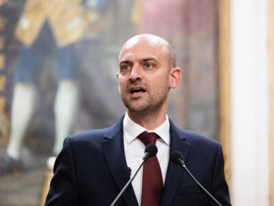 حمایت فرانسه از دیپلماسی با ایران