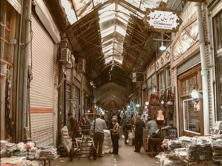 آغاز عملیات احیای ۱۶ دهانه بازار کلاهفروشان تبریز آغاز عملیات احیای ۱۶ دهانه بازار کلاهفروشان تبریز