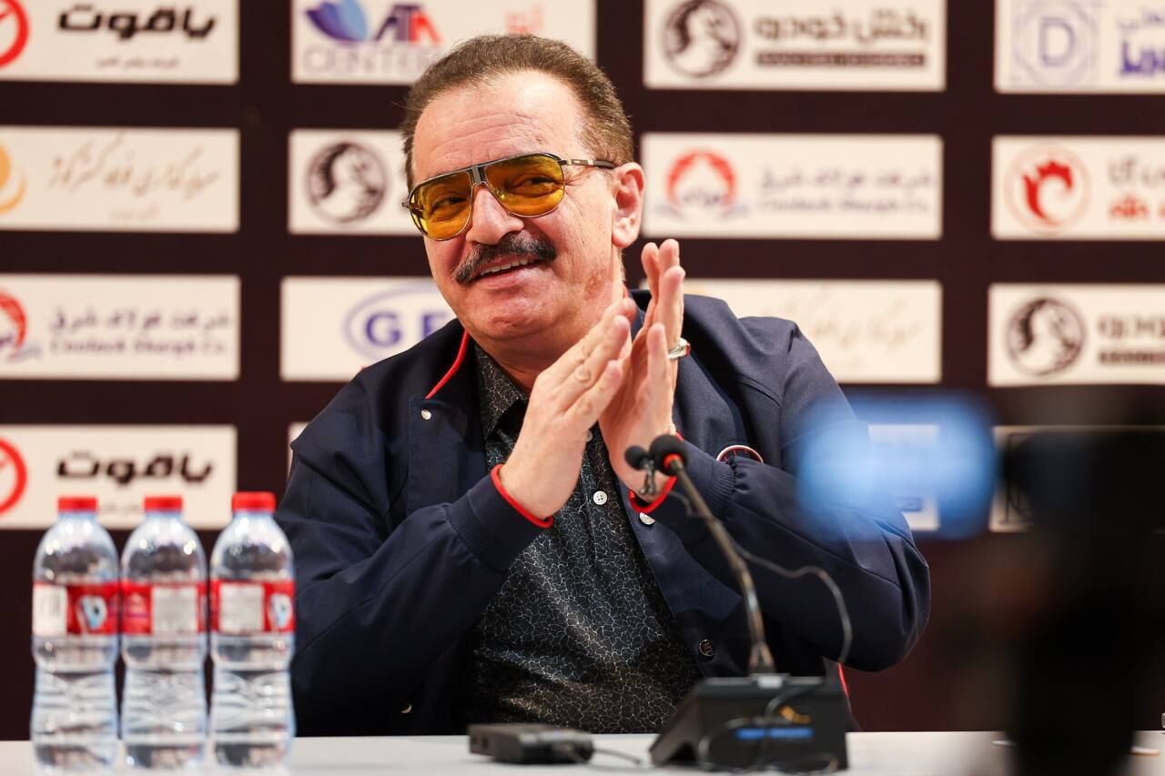 پیام تبریک مالک باشگاه تراکتور به فدراسیون فوتبال اسپانیا پیام تبریک مالک باشگاه تراکتور به فدراسیون فوتبال اسپانیا
