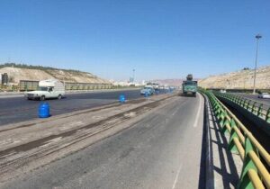آغاز عملیات روکش آسفالت در باند جنوبی اتوبان شهید کسایی تبریز/ رانندگان احتیاط کنند